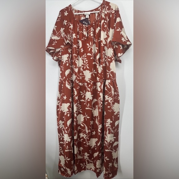 Ava & Viv Women’s Plus Size Maxi Dress Sz 4X  Tiered  Floral Short Sleeve - Picture 1 of 4
